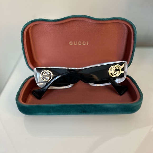 Gucci 52mm Slim Rectangular Sunglasses in Black with Pearl Interior- GG0516S 001 - Picture 7 of 11